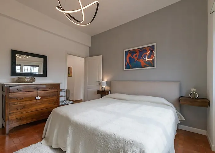 120 Sqm Elegance In With Private Parking *