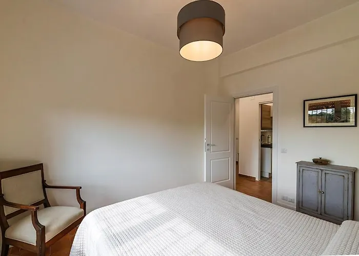 120 Sqm Elegance In With Private Parking Appartamento