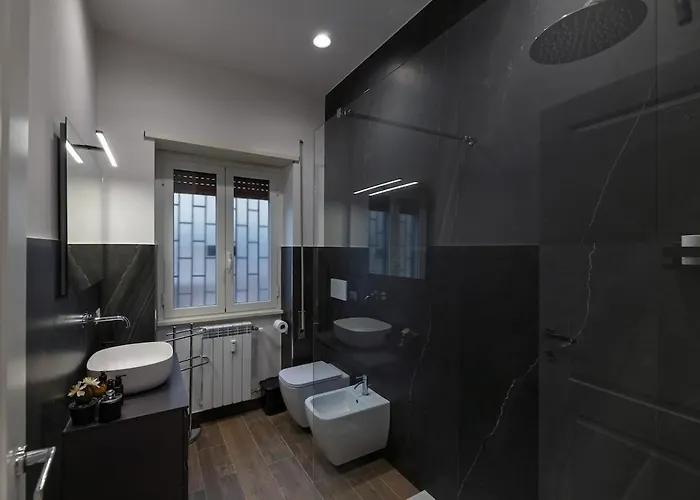 120 Sqm Elegance In With Private Parking Appartamento